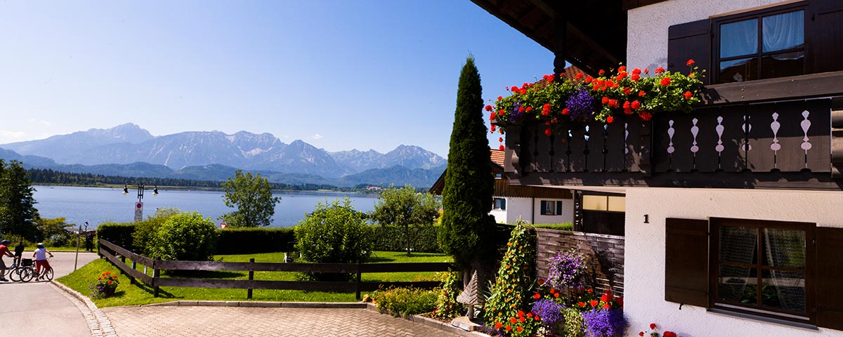 Ferienwohnungen mit Seeblick Hopfen